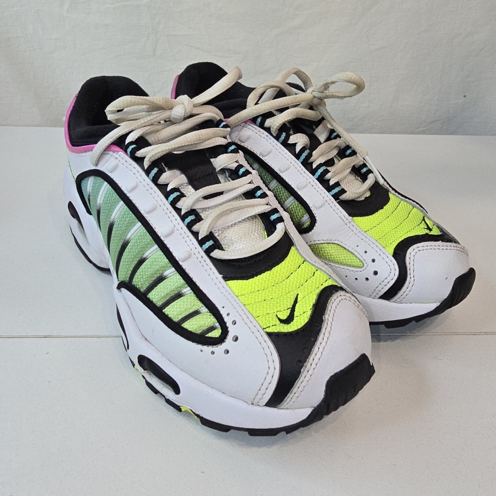 Nike air max tailwind IV Youth Sneakers - White, Black, and Neon Yellow sz 5Y